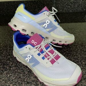 Oncloud Womens Shoes Sz 9